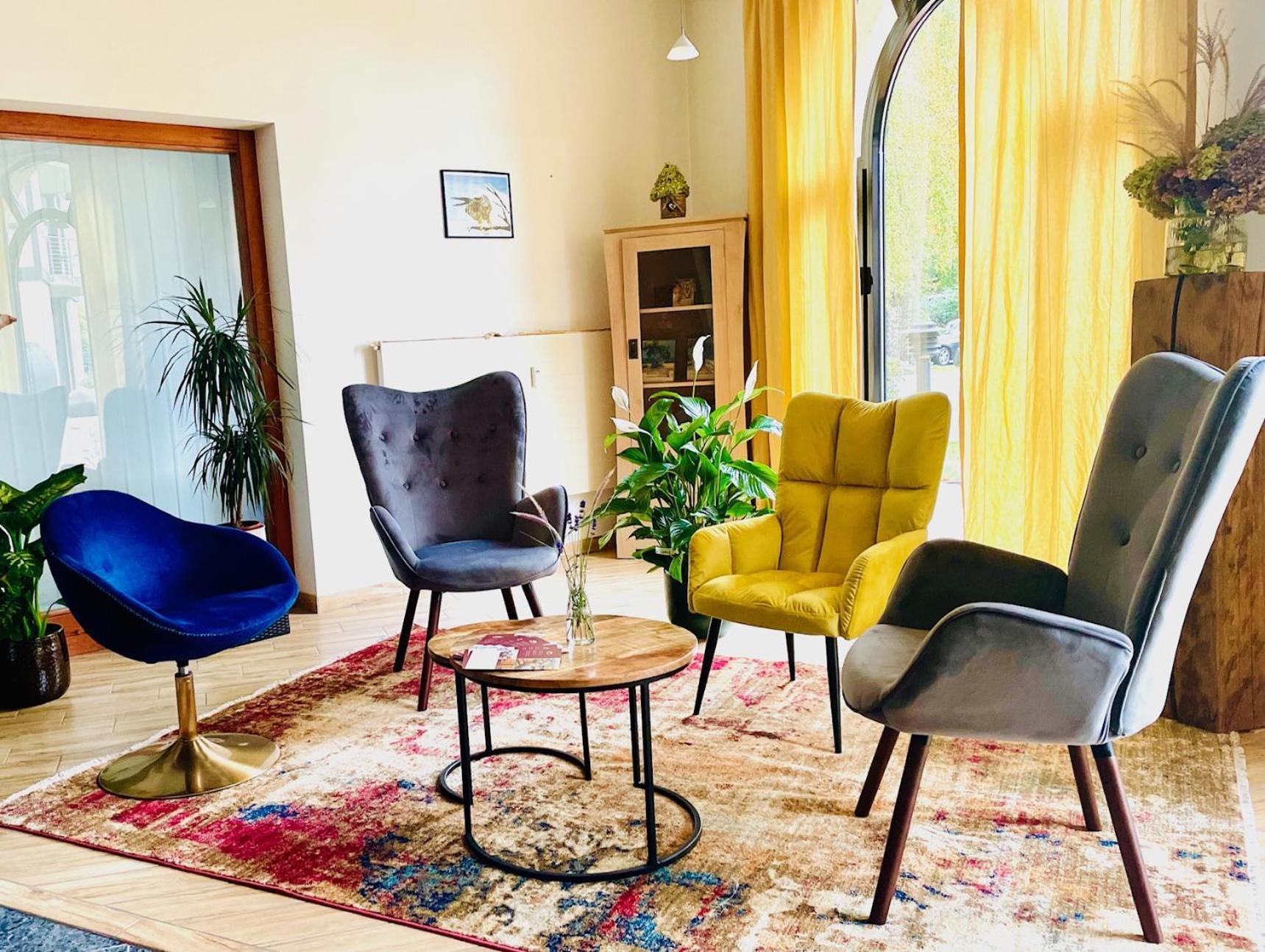 Hotel Rabenstein Raben Steinfeld Bagian luar foto